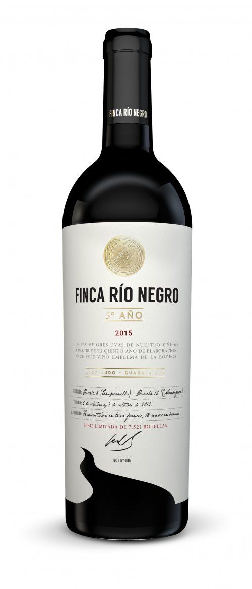 botella de vino finca rio negro 5º año